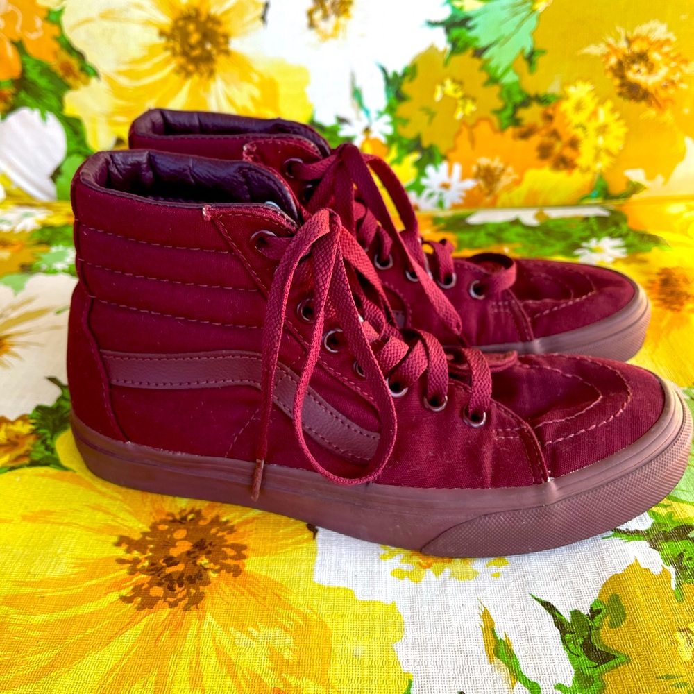 VANS Sk8-hi Burgundy Maroon sneakers